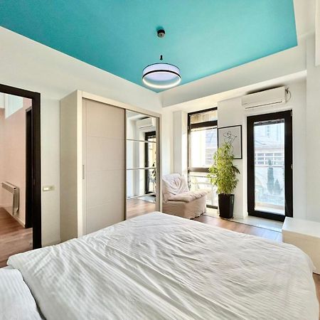 City Center - Next To Holiday Inn -2Br Apartment 트빌리시 외부 사진