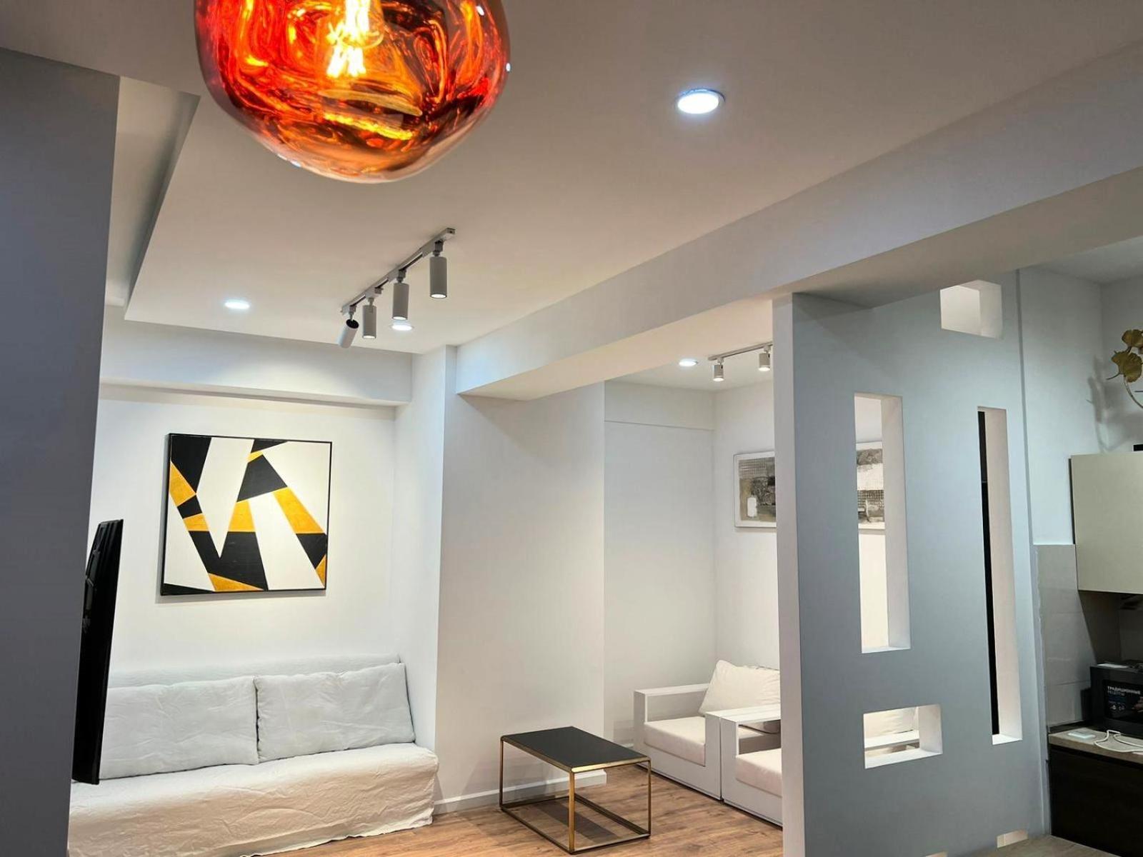 City Center - Next To Holiday Inn -2Br Apartment 트빌리시 외부 사진