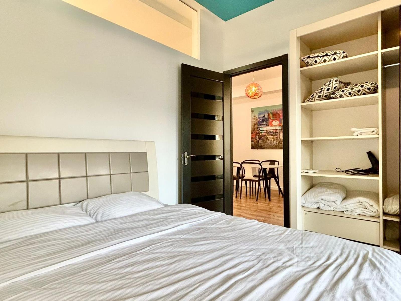 City Center - Next To Holiday Inn -2Br Apartment 트빌리시 외부 사진