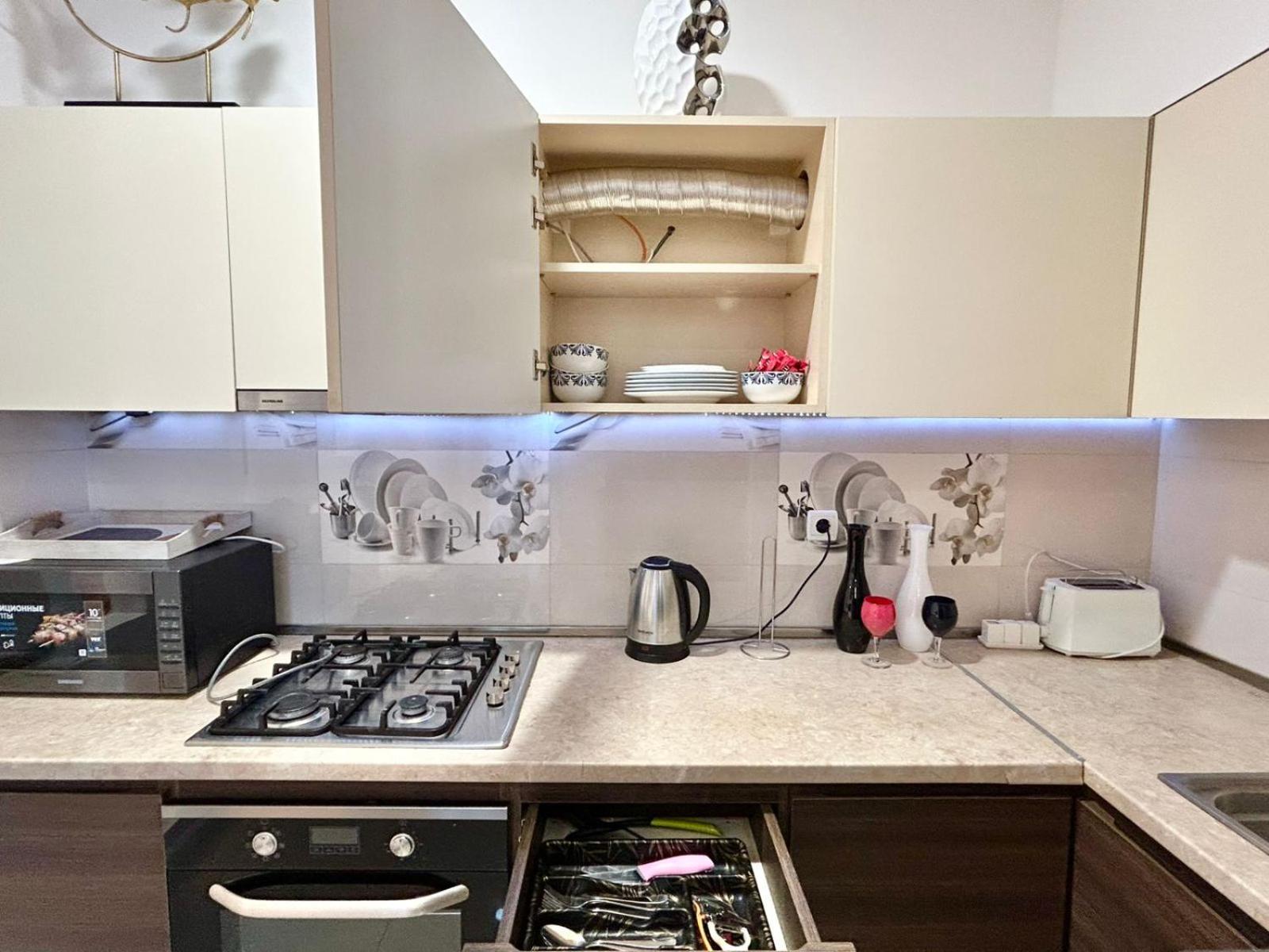 City Center - Next To Holiday Inn -2Br Apartment 트빌리시 외부 사진