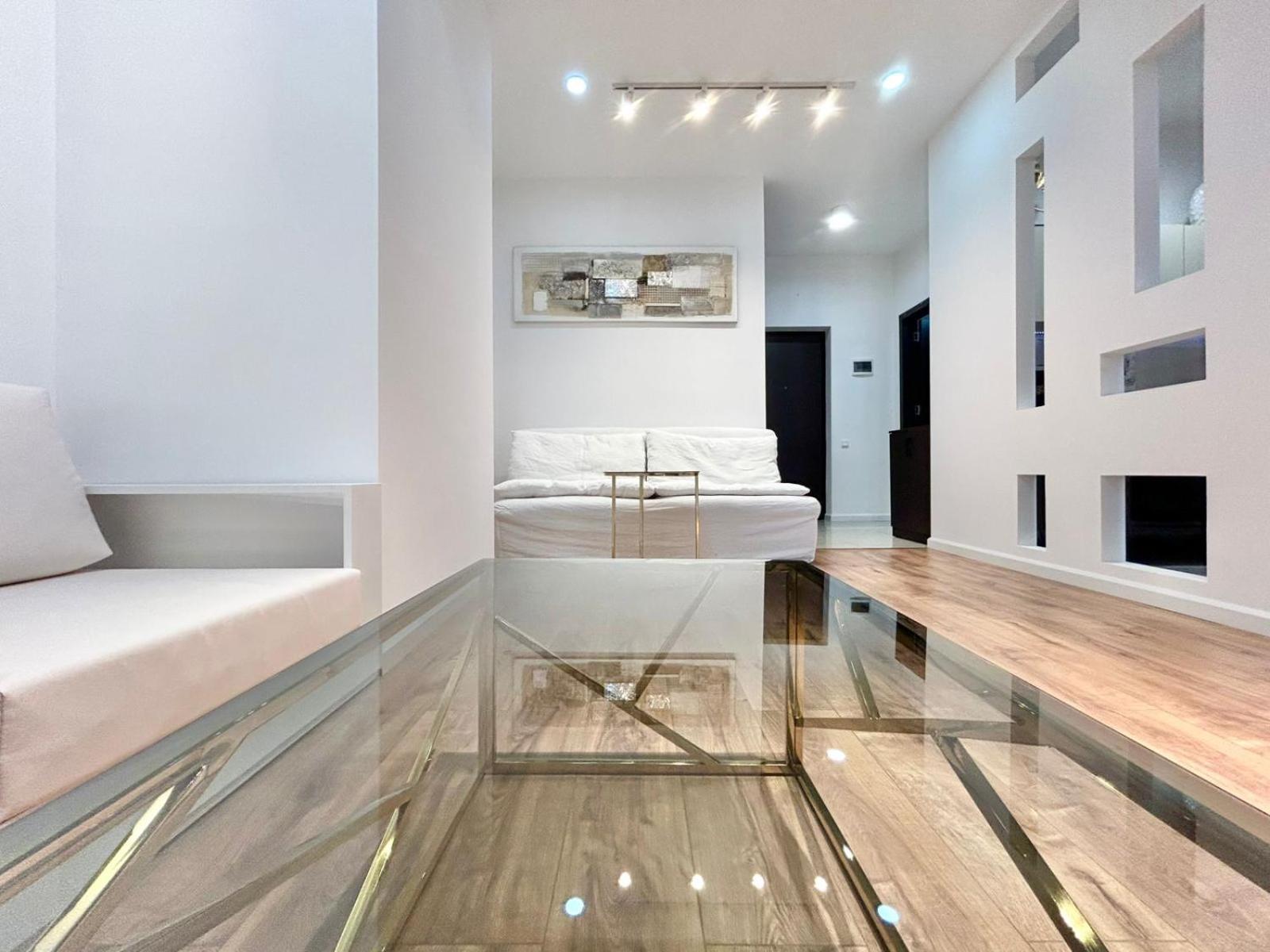 City Center - Next To Holiday Inn -2Br Apartment 트빌리시 외부 사진