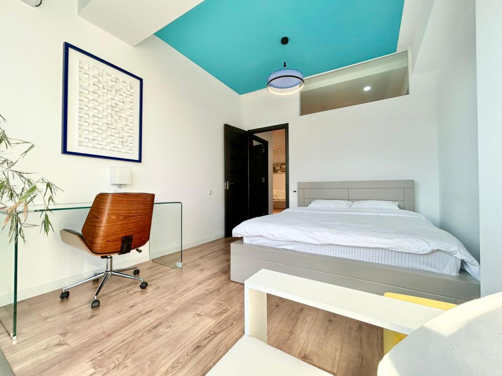 City Center - Next To Holiday Inn -2Br Apartment 트빌리시 외부 사진