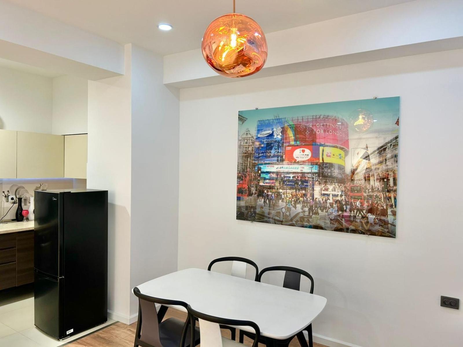 City Center - Next To Holiday Inn -2Br Apartment 트빌리시 외부 사진