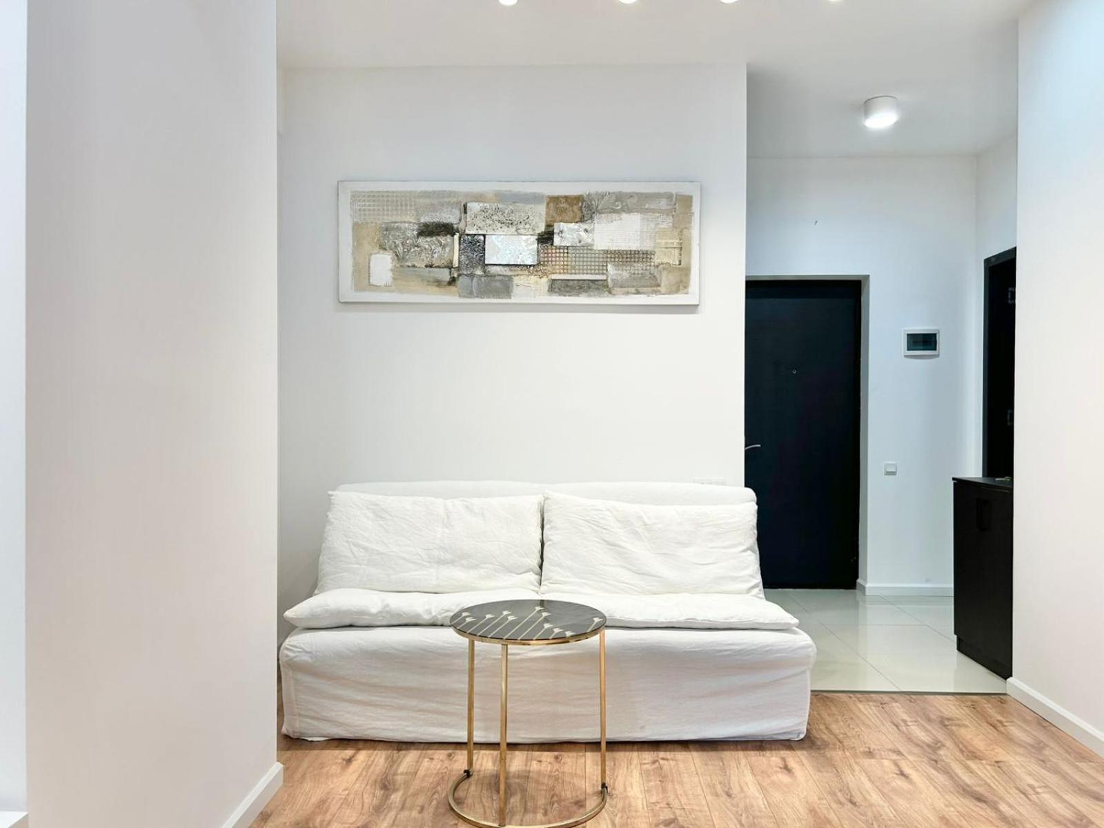 City Center - Next To Holiday Inn -2Br Apartment 트빌리시 외부 사진