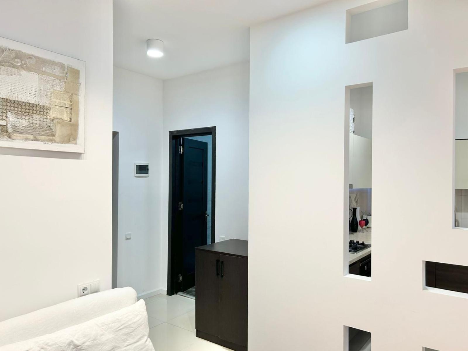 City Center - Next To Holiday Inn -2Br Apartment 트빌리시 외부 사진